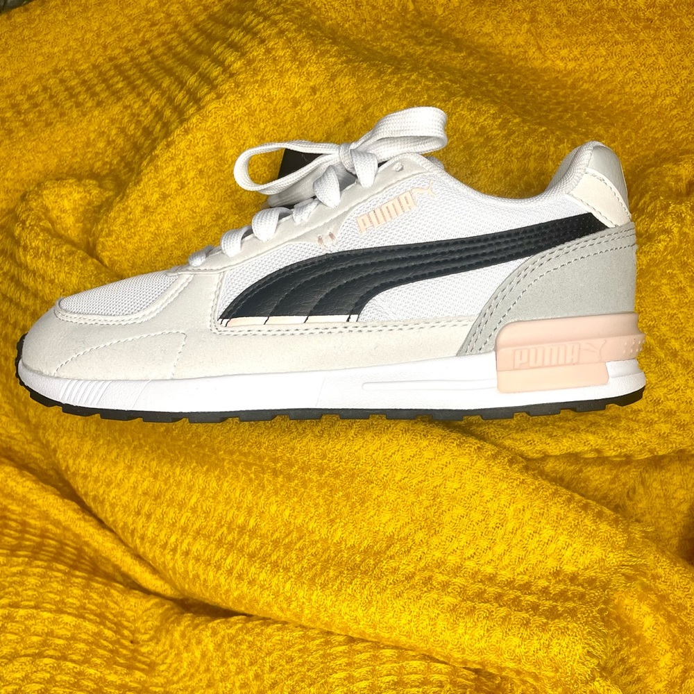 Puma Sneakers